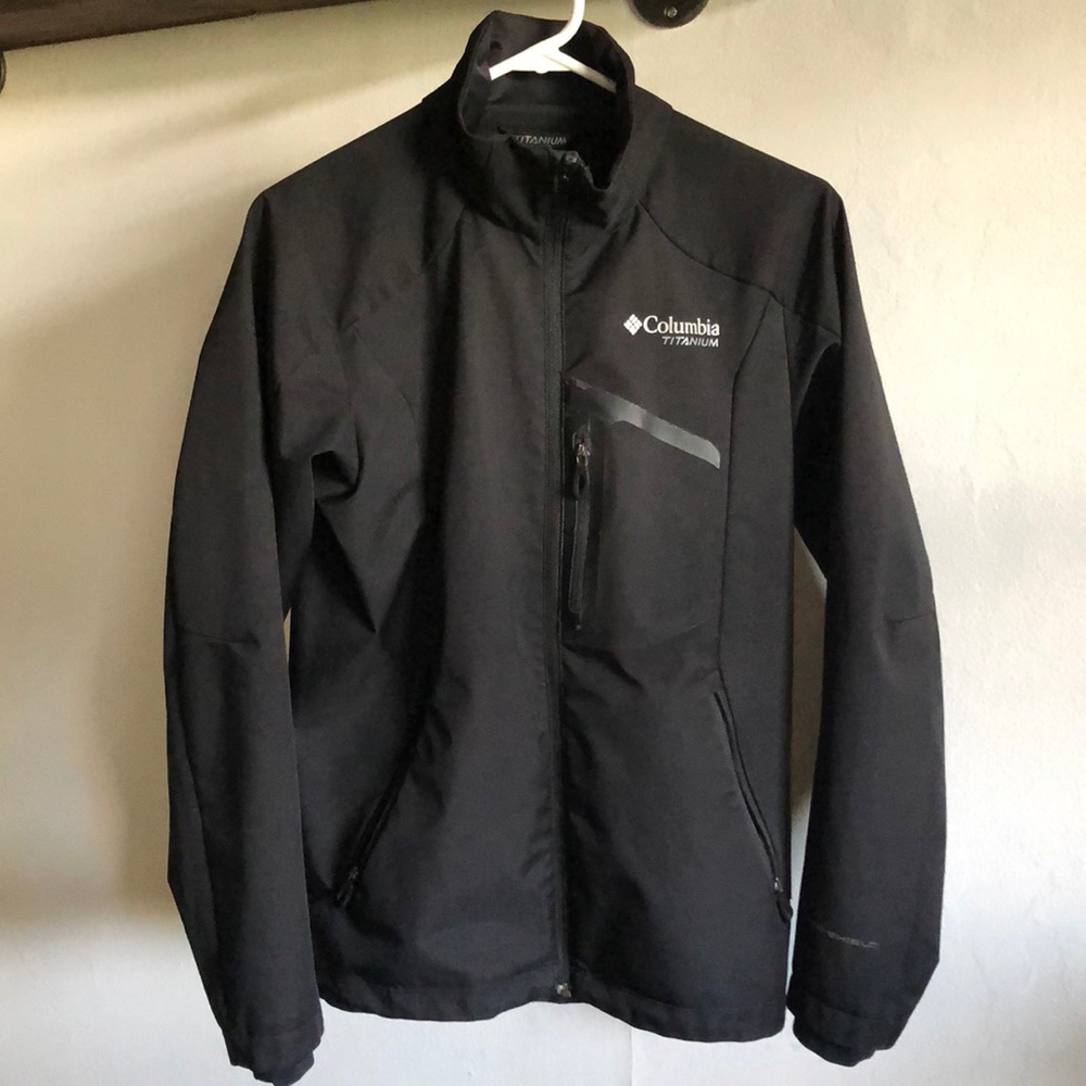 COLUMBIA titanium black waterproof jacket